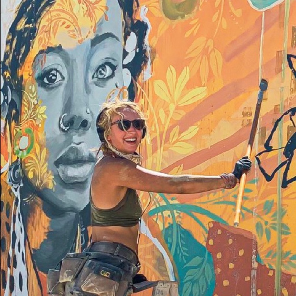 SAAAAAALE EVERYTHING. OFFERS WELCOME🌻💃🏻